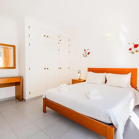 Nina Casa de Férias Albufeira