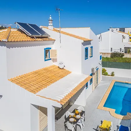 Nina بيت للعطل *